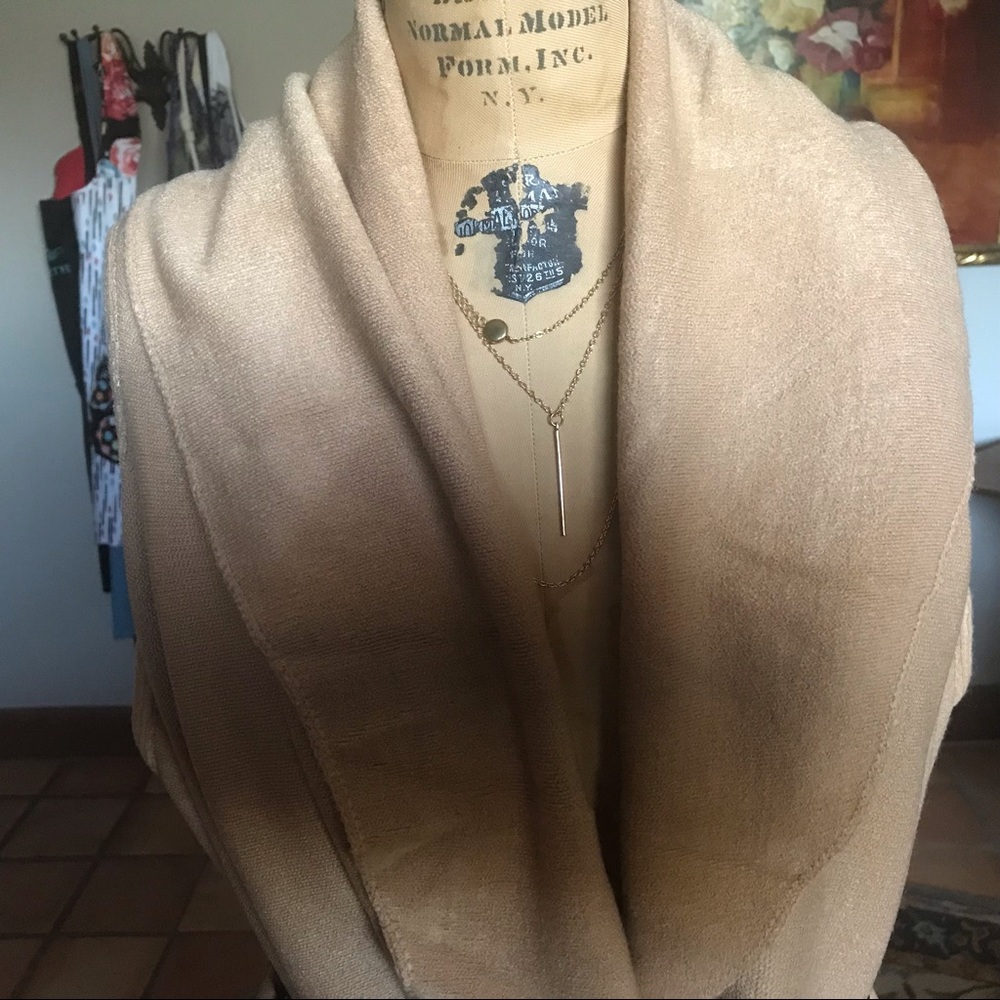 Irresistible Convertible Vest - Picture 8 of 8